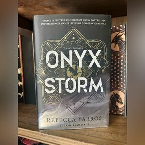 **NEW** Waterstones, 1st Ed Onyx Storm by Rebecca Yarros Hardcover